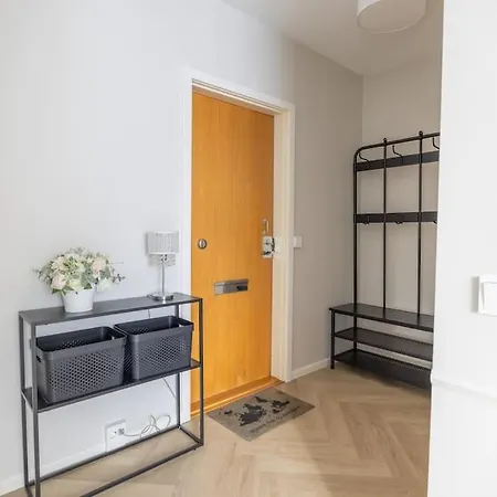 30M2 Studio - 500M From Train Station To Airport And Helsinki City Centre Vantaa Exterior photo